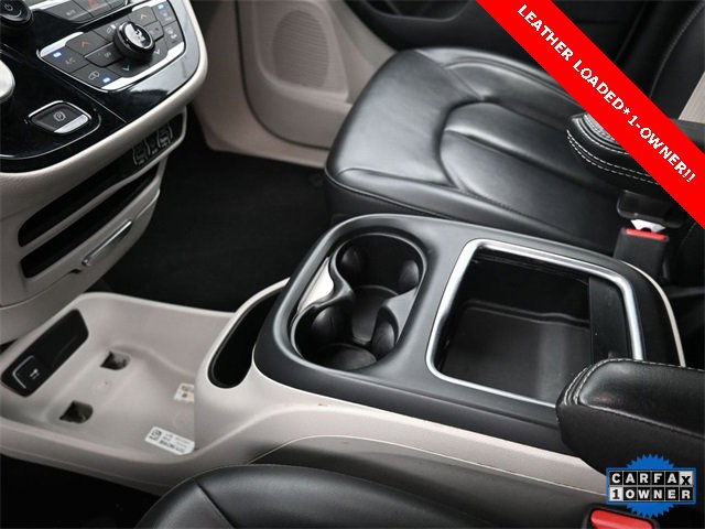 Used 2023 Chrysler Pacifica Touring-L image 20