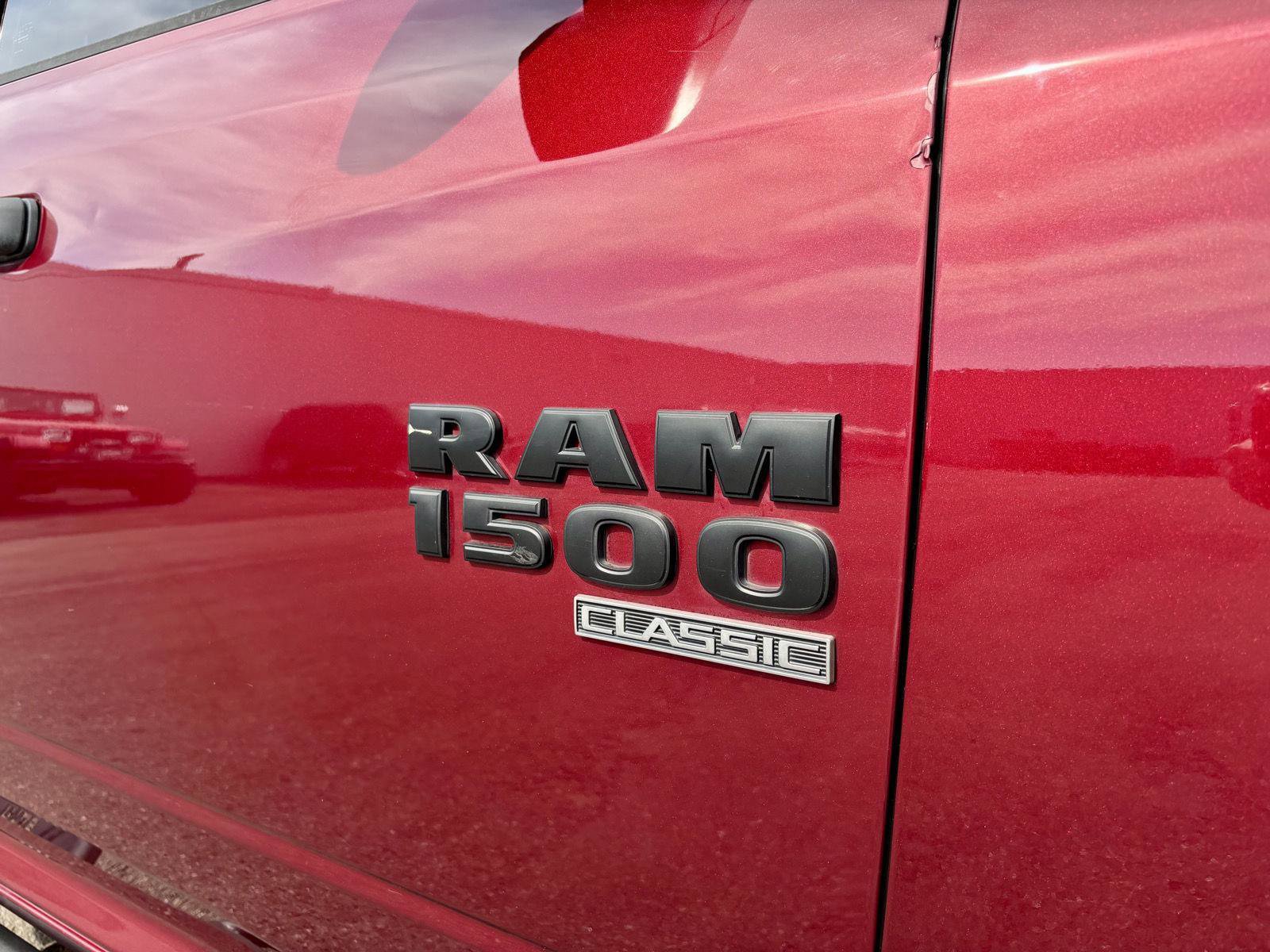 Used 2019 RAM 1500 Express w/ Express Value Package AWD/4WD image 17