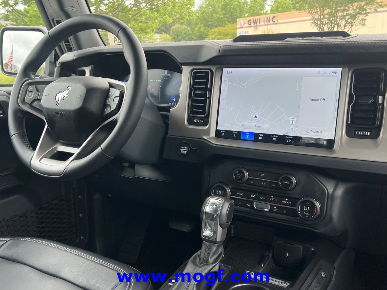 Certified 2025 Ford Bronco Outer Banks AWD/4WD image 6