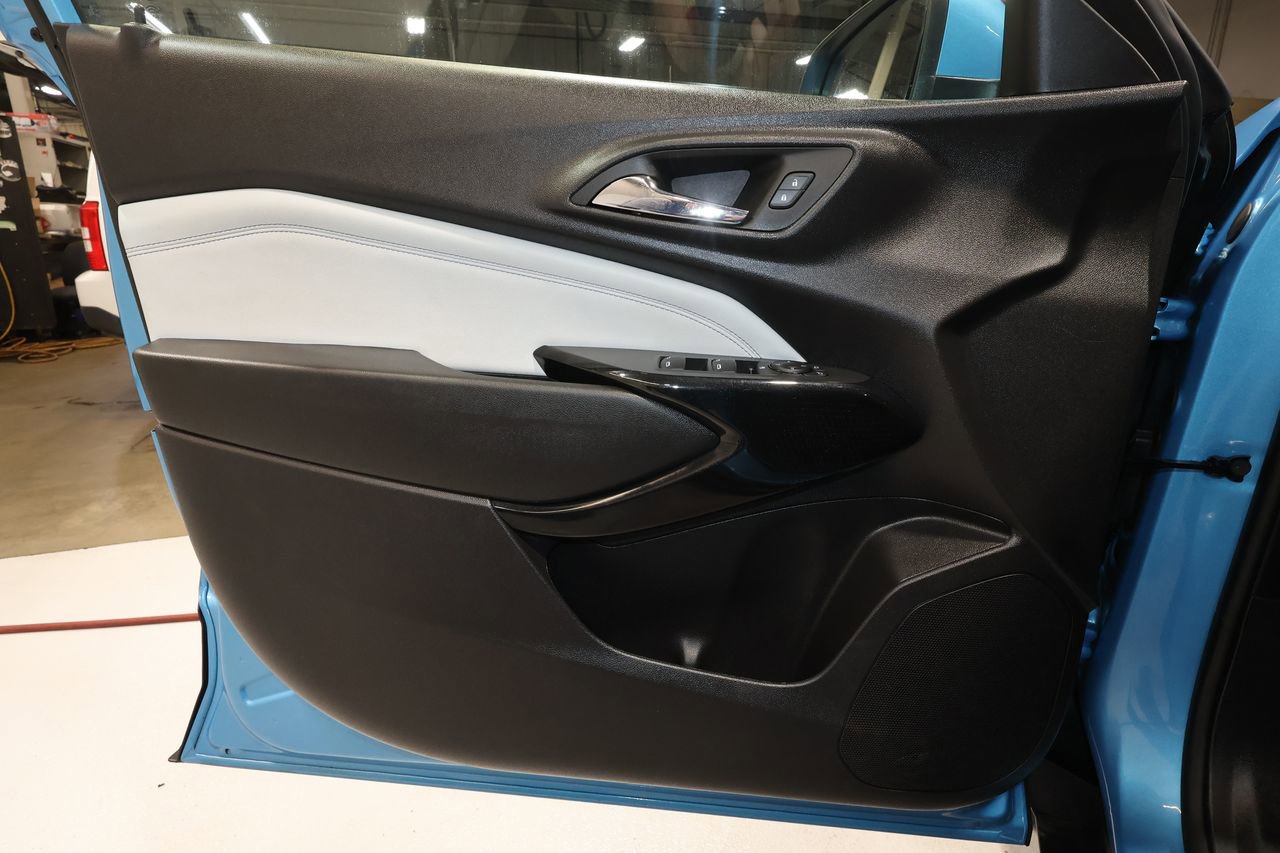 Certified 2025 Chevrolet Trax LT image 21