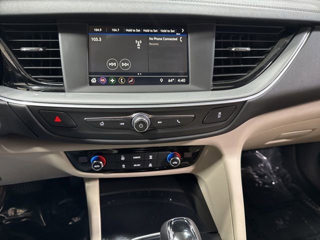 Used 2020 Buick Regal Preferred FWD image 17