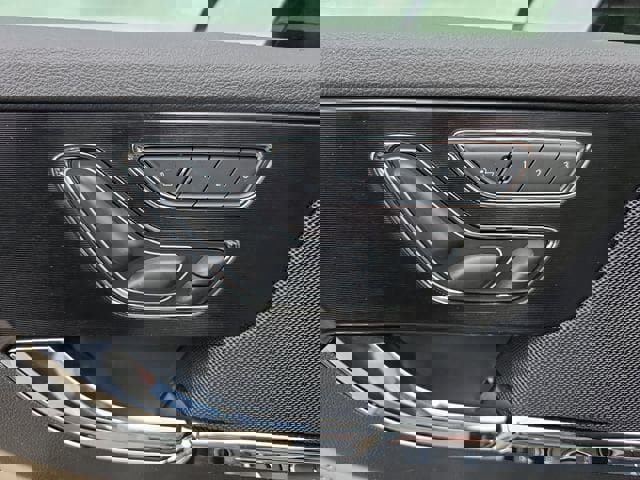 Used 2025 Lincoln Corsair Reserve w/ Equipment Group 202A image 13