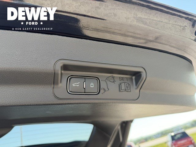 Used 2025 Ford Explorer Platinum w/ LUX Leather Package AWD/4WD image 33