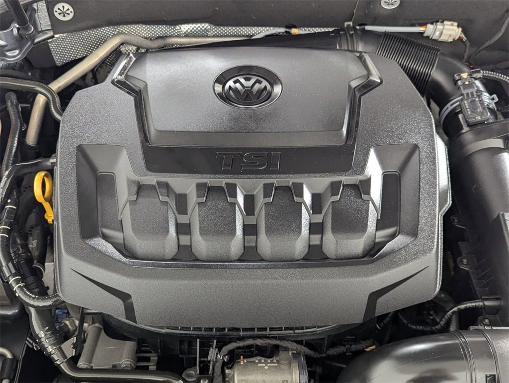 Used 2018 Volkswagen Passat 2.0T SEL Premium image 10