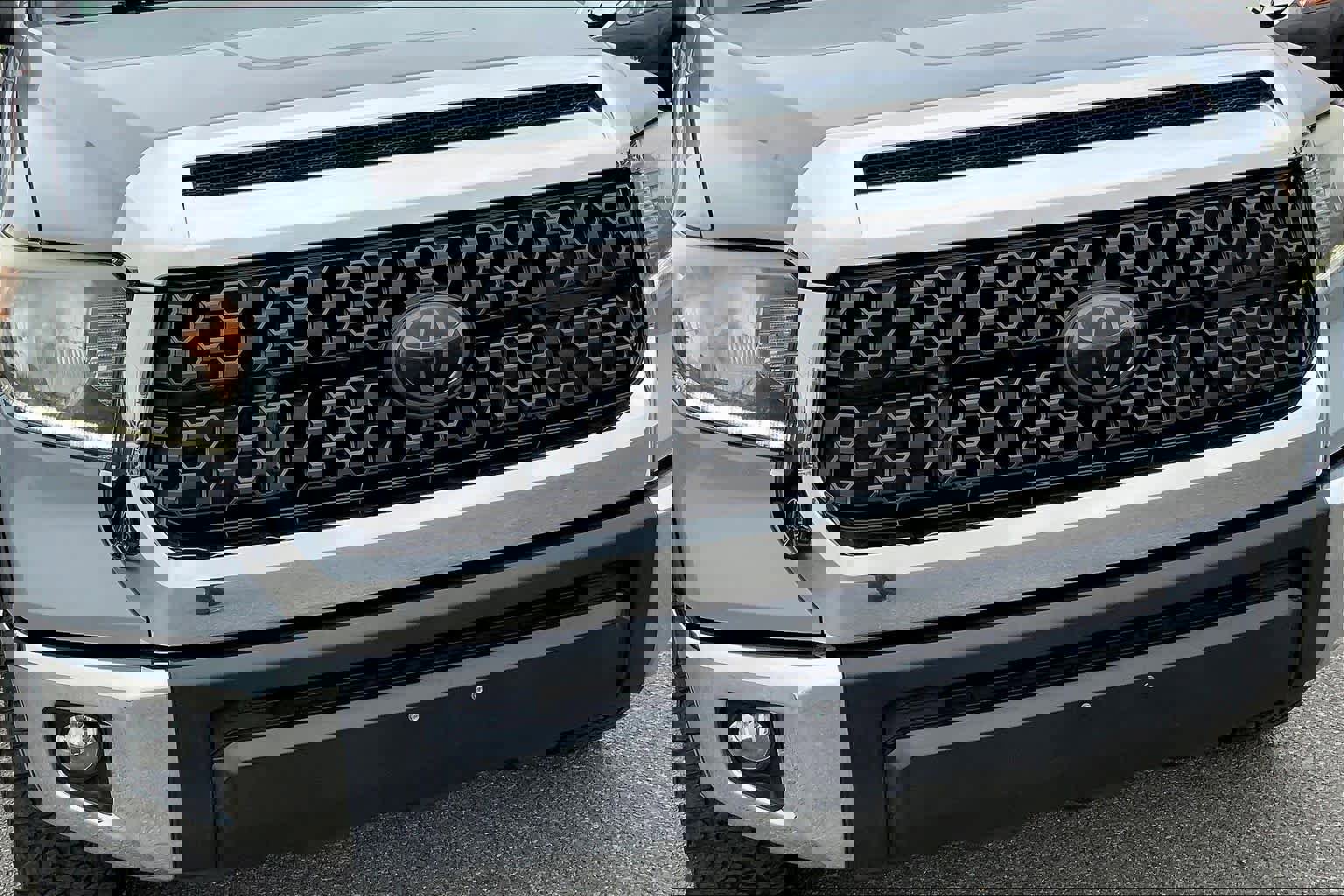 Used 2020 Toyota Tundra SR5 w/ SR5 Leather Package image 29