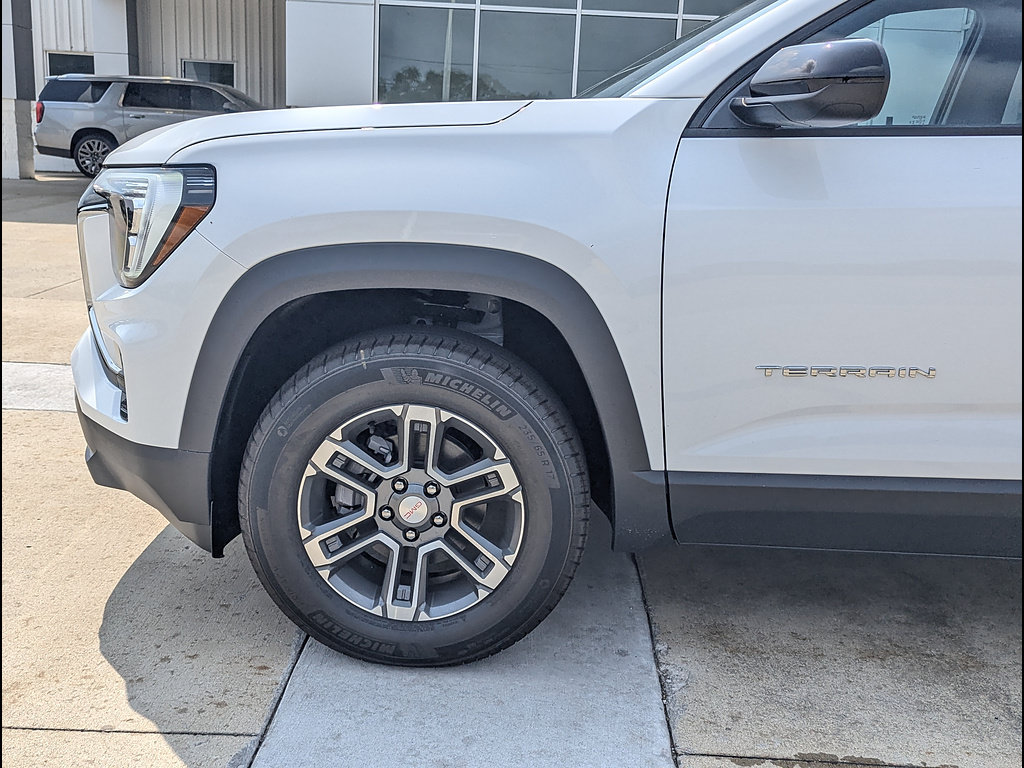 New 2027 GMC Terrain Elevation w/ LPO, Floor Liner Package AWD/4WD image 10