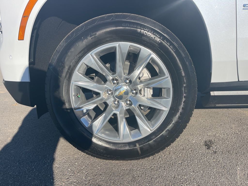 New 2026 Chevrolet Suburban Premier image 39