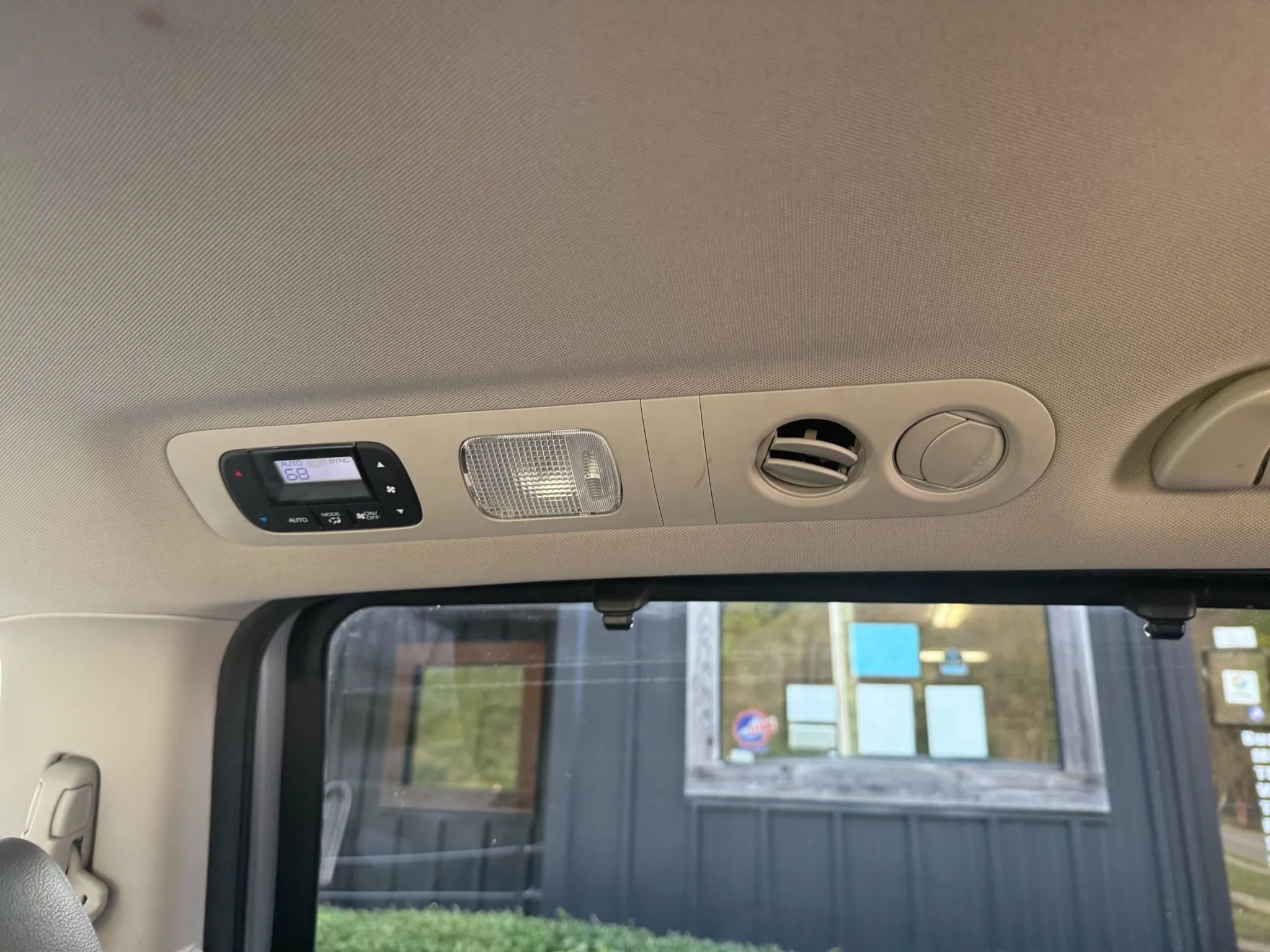 Used 2016 Honda Odyssey EX-L image 26