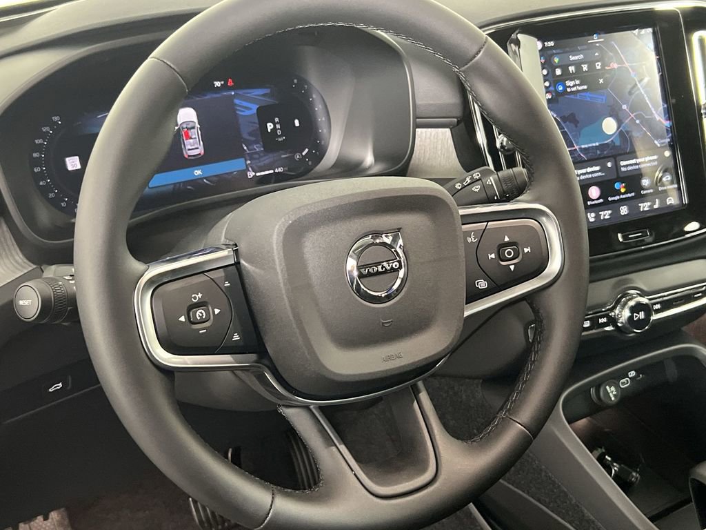 New 2026 Volvo XC40 B5 Core w/ Climate Package image 10