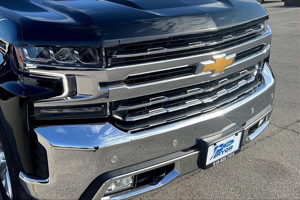 Used 2021 Chevrolet Silverado 1500 LTZ AWD/4WD image 31