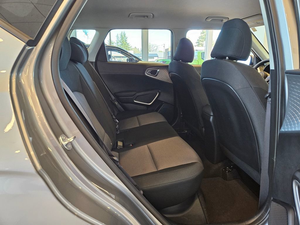 Used 2025 Kia Soul LX w/ LX Technology Package image 28