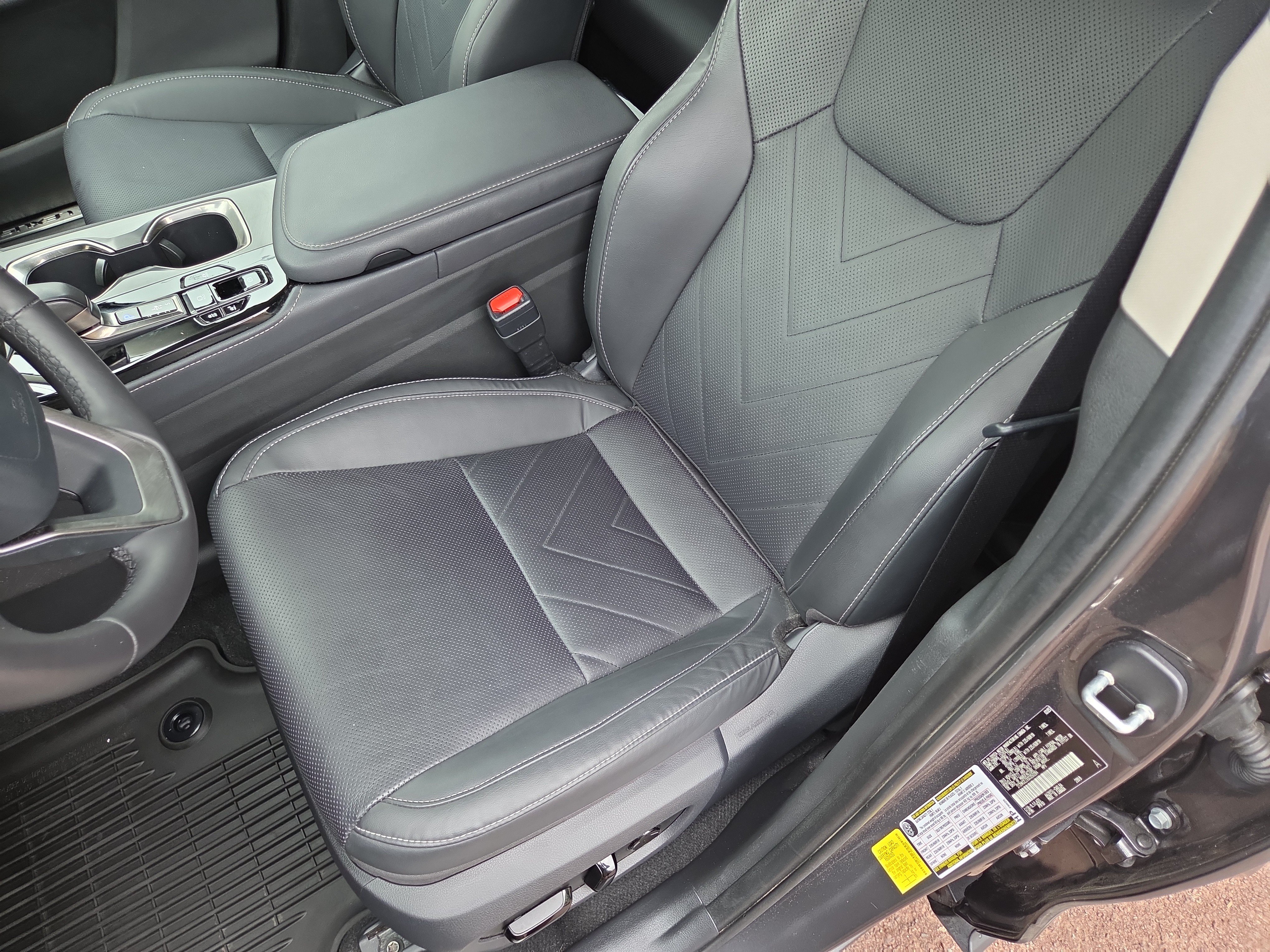 Certified 2025 Lexus NX 350h AWD w/ Accessory Package (2T) image 13