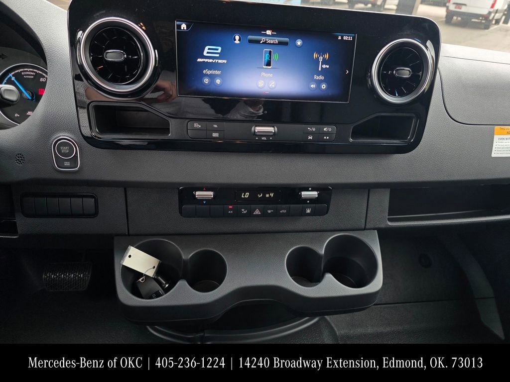 Used 2024 Mercedes-Benz eSprinter 170 Cargo image 11
