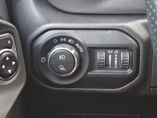Used 2022 Jeep Gladiator Mojave w/ Cold Weather Group AWD/4WD image 31