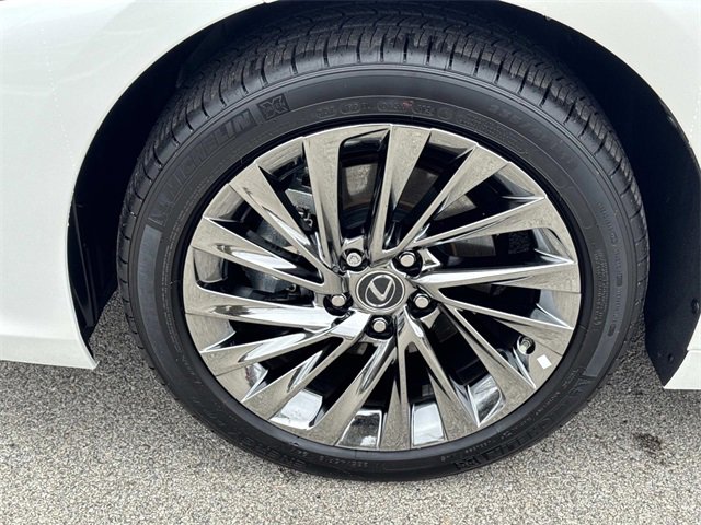 Certified 2025 Lexus ES 300h Ultra Luxury image 9