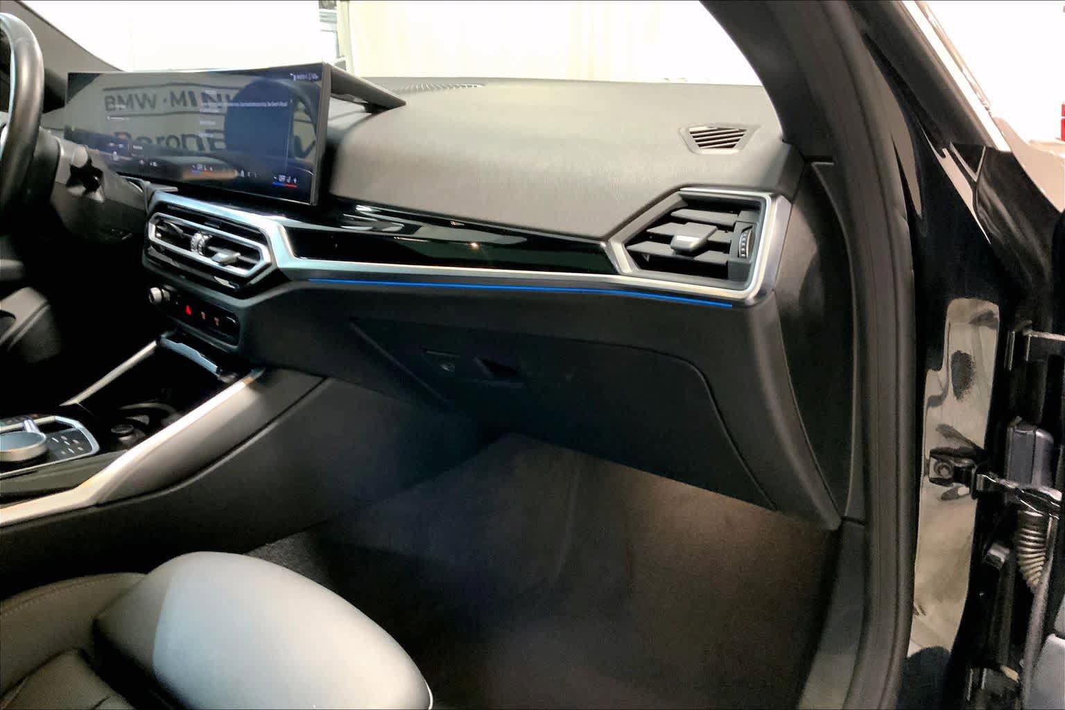 Used 2024 BMW i4 xDrive40i AWD/4WD image 18