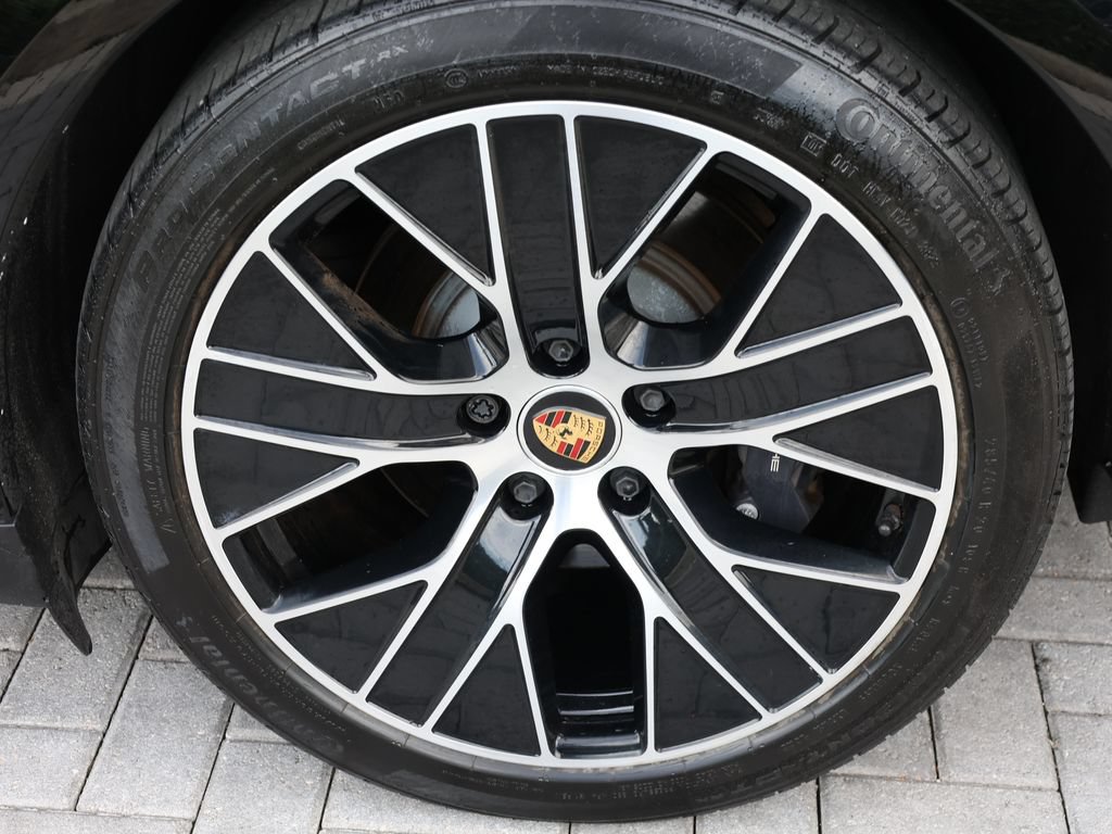 Used 2024 Porsche Taycan RWD image 40