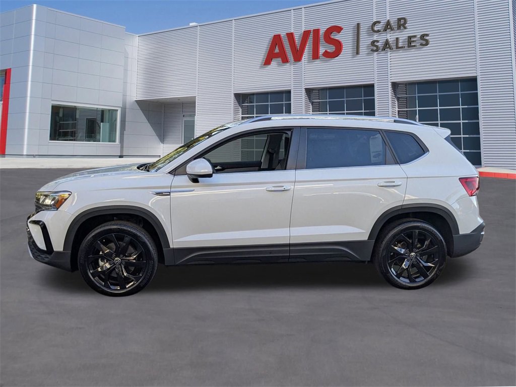 Used 2024 Volkswagen Taos SE image 11