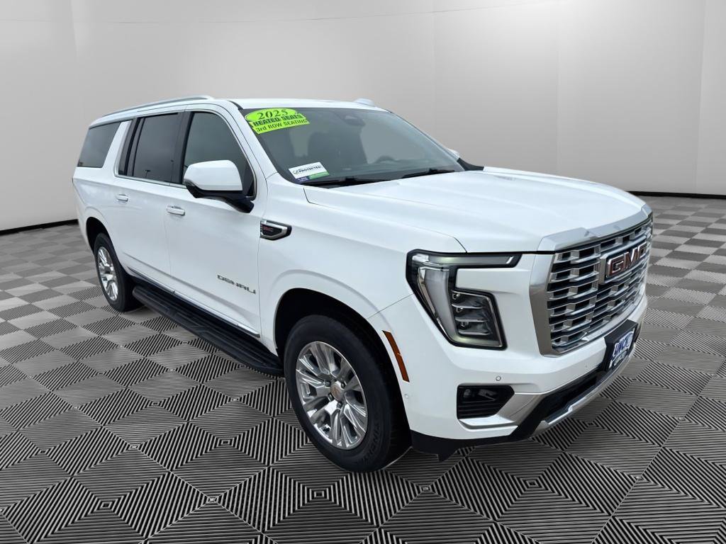 Used 2025 GMC Yukon XL Denali AWD/4WD image 6