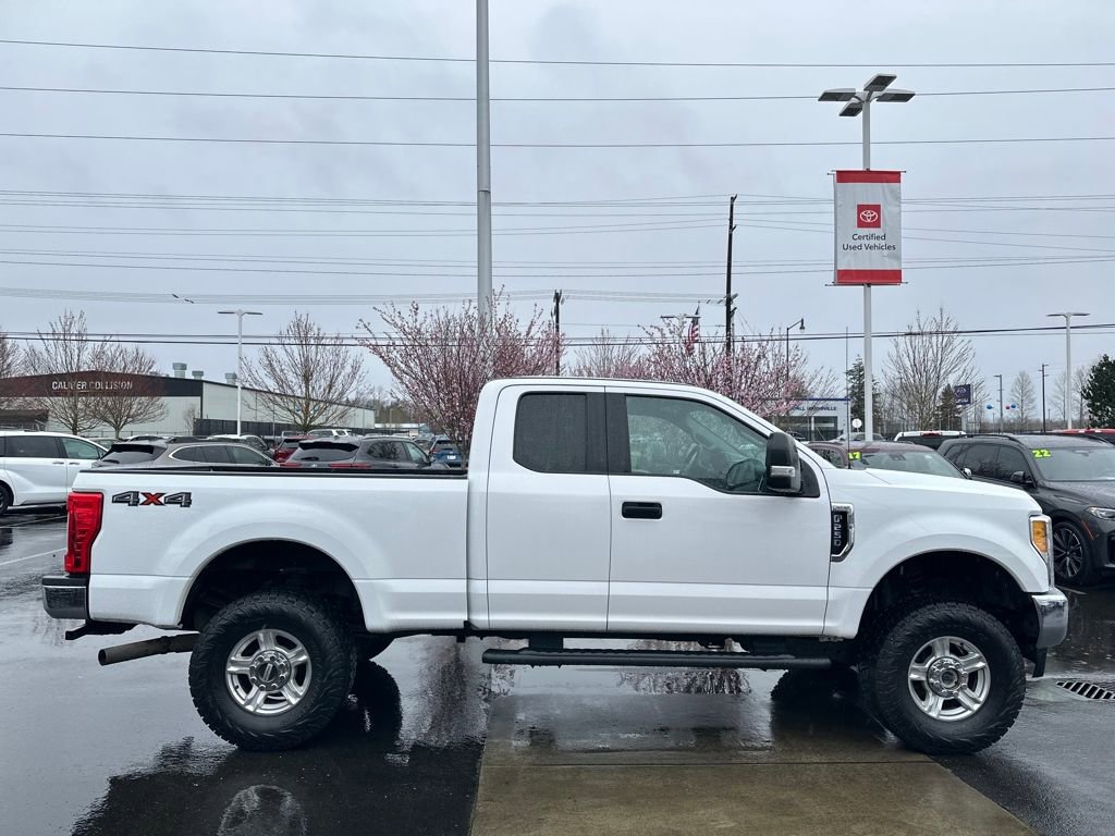 Used 2017 Ford F250 XLT w/ Camper Package image 6
