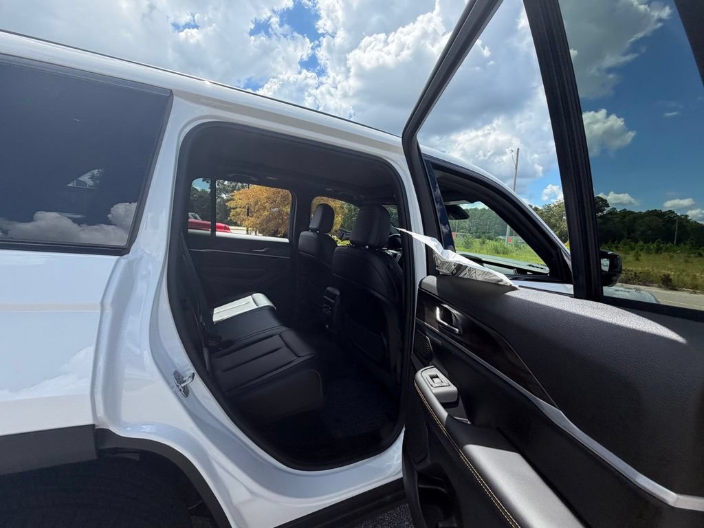 New 2026 Jeep Grand Cherokee Limited AWD/4WD image 40