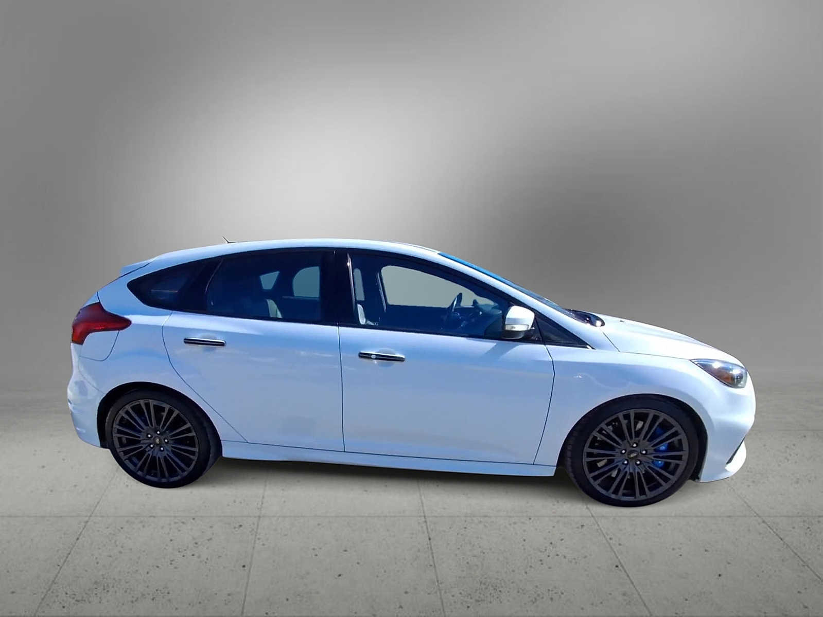 Used 2017 Ford Focus RS image 9