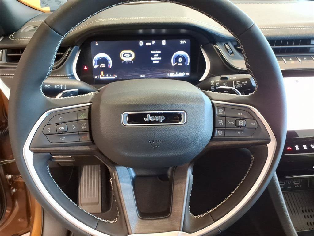 New 2026 Jeep Grand Cherokee Limited AWD/4WD image 12