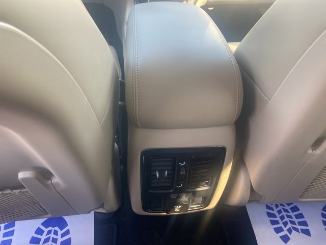 Used 2020 Jeep Grand Cherokee Limited w/ Trailer Tow Group IV image 13