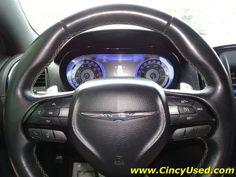 Used 2015 Chrysler 300 S AWD/4WD image 21
