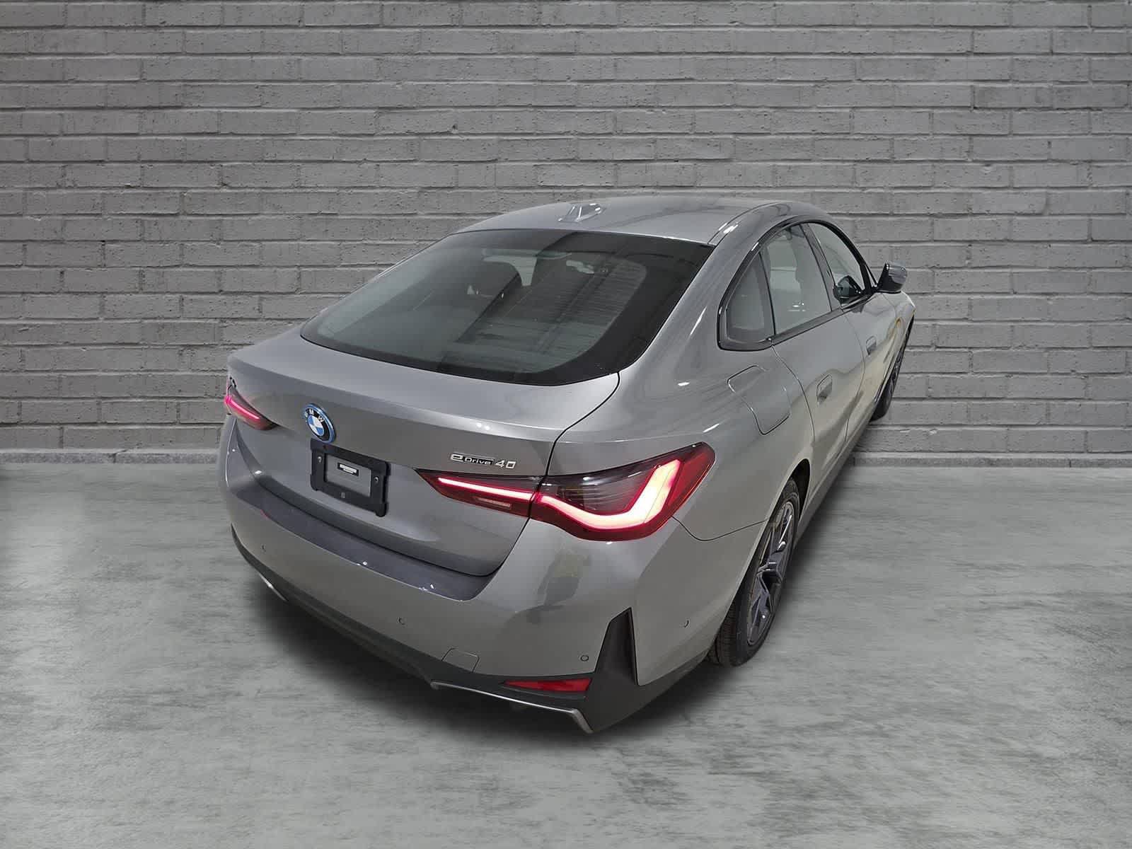 Used 2023 BMW i4 eDrive40 RWD image 6