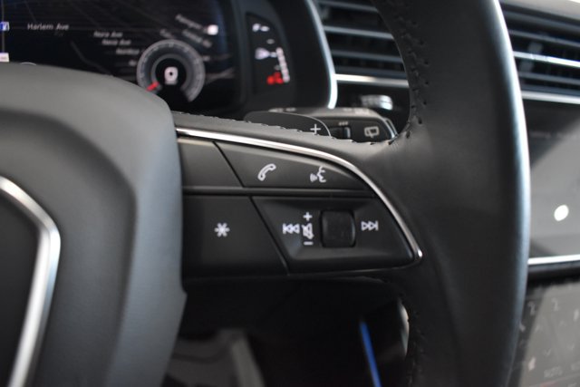 Used 2020 Audi Q8 Prestige AWD/4WD image 23