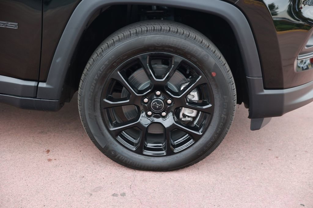 New 2026 Jeep Compass Latitude image 8