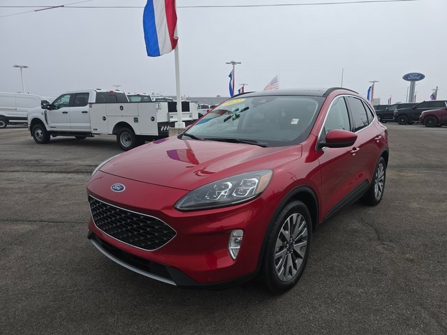 Used 2022 Ford Escape Titanium w/ Class II Trailer Tow Package image 9