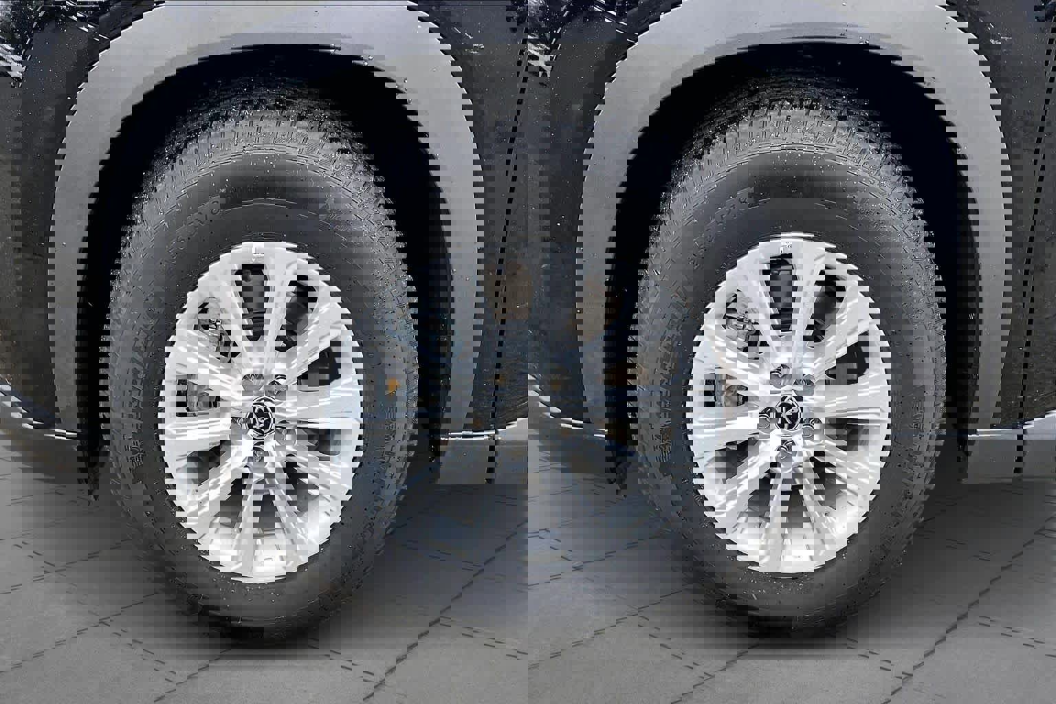 Used 2025 Toyota Grand Highlander AWD image 9