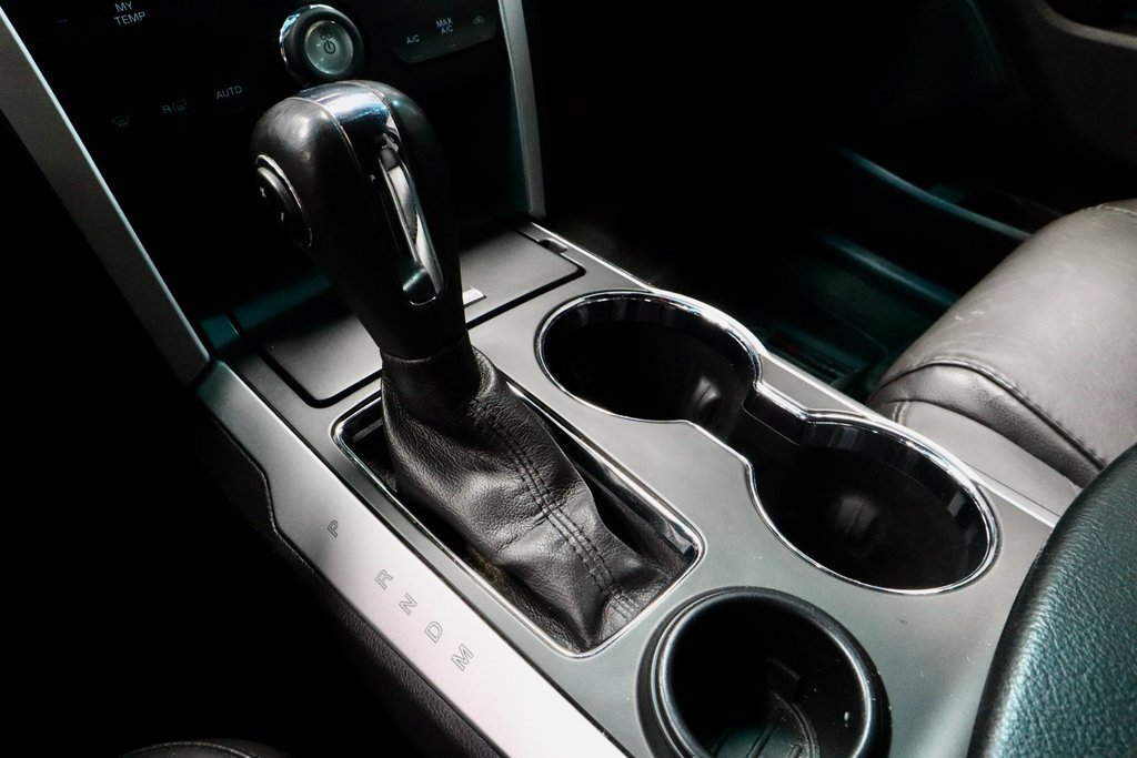 Used 2015 Ford Explorer XLT w/ Equipment Group 202A image 32