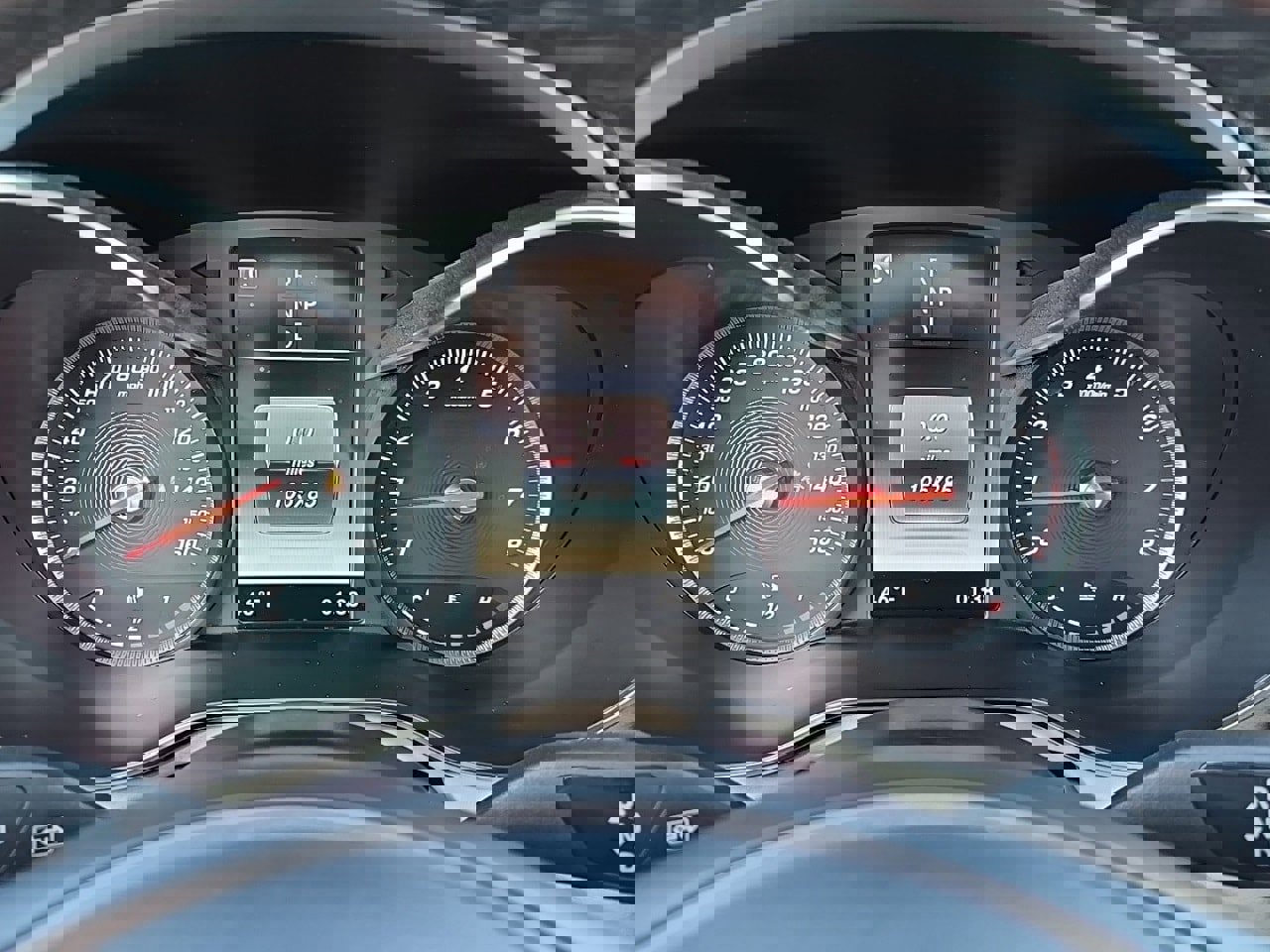 Used 2018 Mercedes-Benz GLC 300 4MATIC image 29