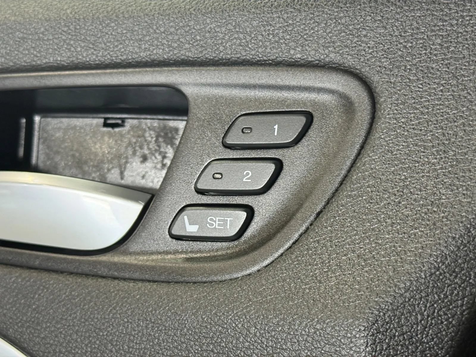 Used 2020 Acura MDX SH-AWD image 32