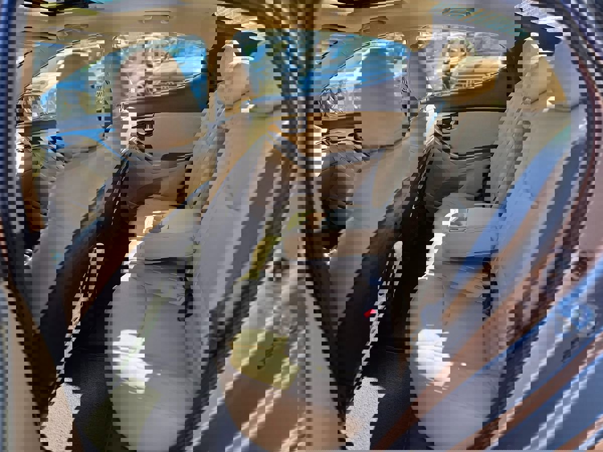 Used 2012 Hyundai Elantra Limited w/ Technology Pkg 5 image 22