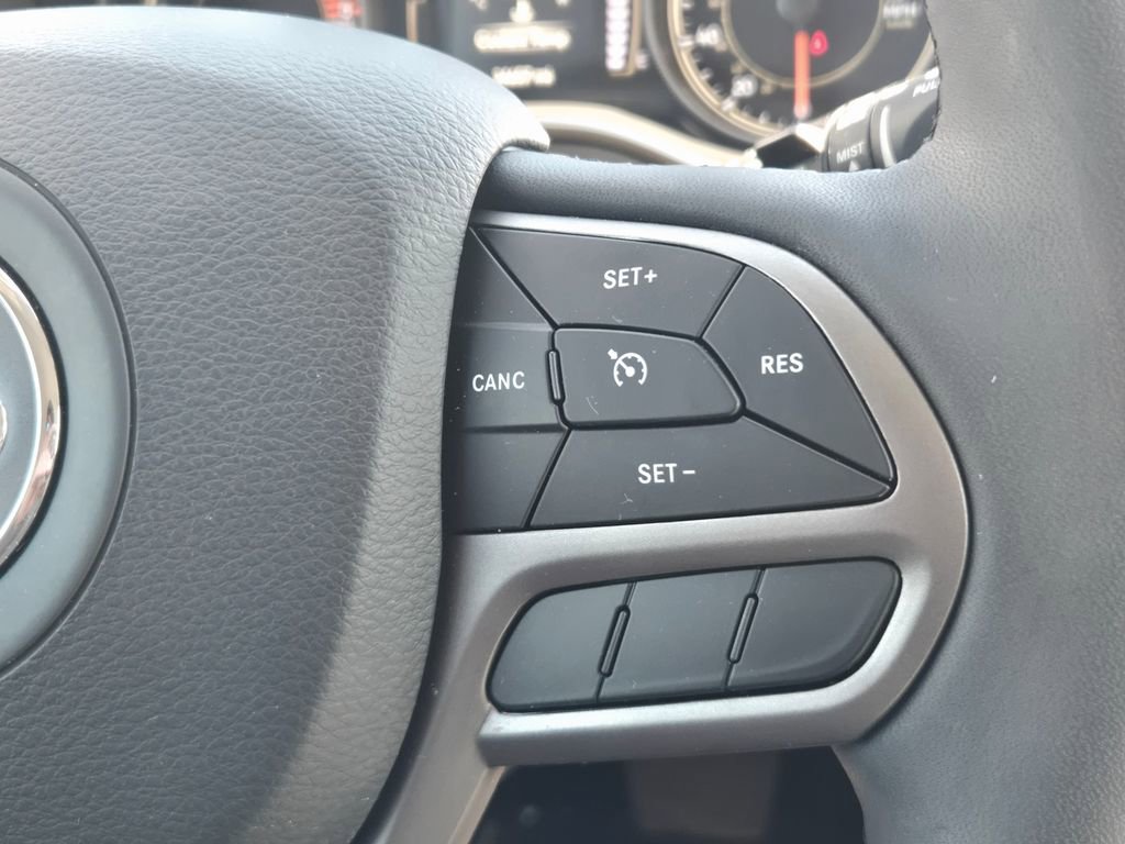 Certified 2021 Jeep Cherokee Latitude Lux image 30