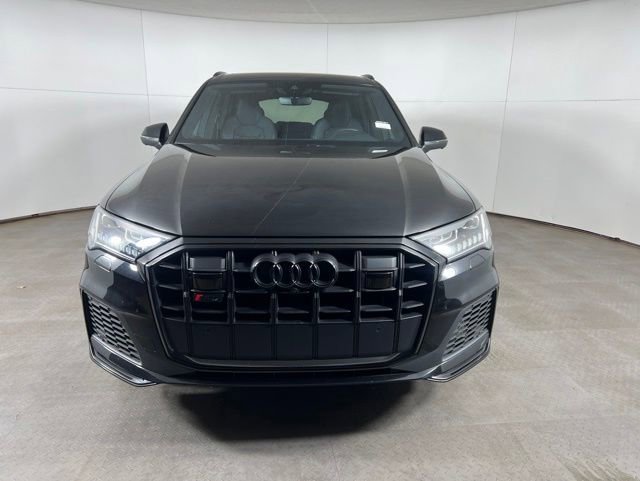 Used 2022 Audi SQ7 Premium Plus w/ SQ7 Executive Package AWD/4WD image 2