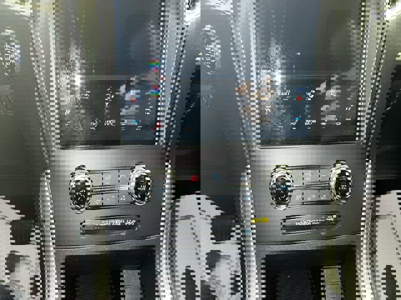 Used 2024 Ford Edge SEL image 20