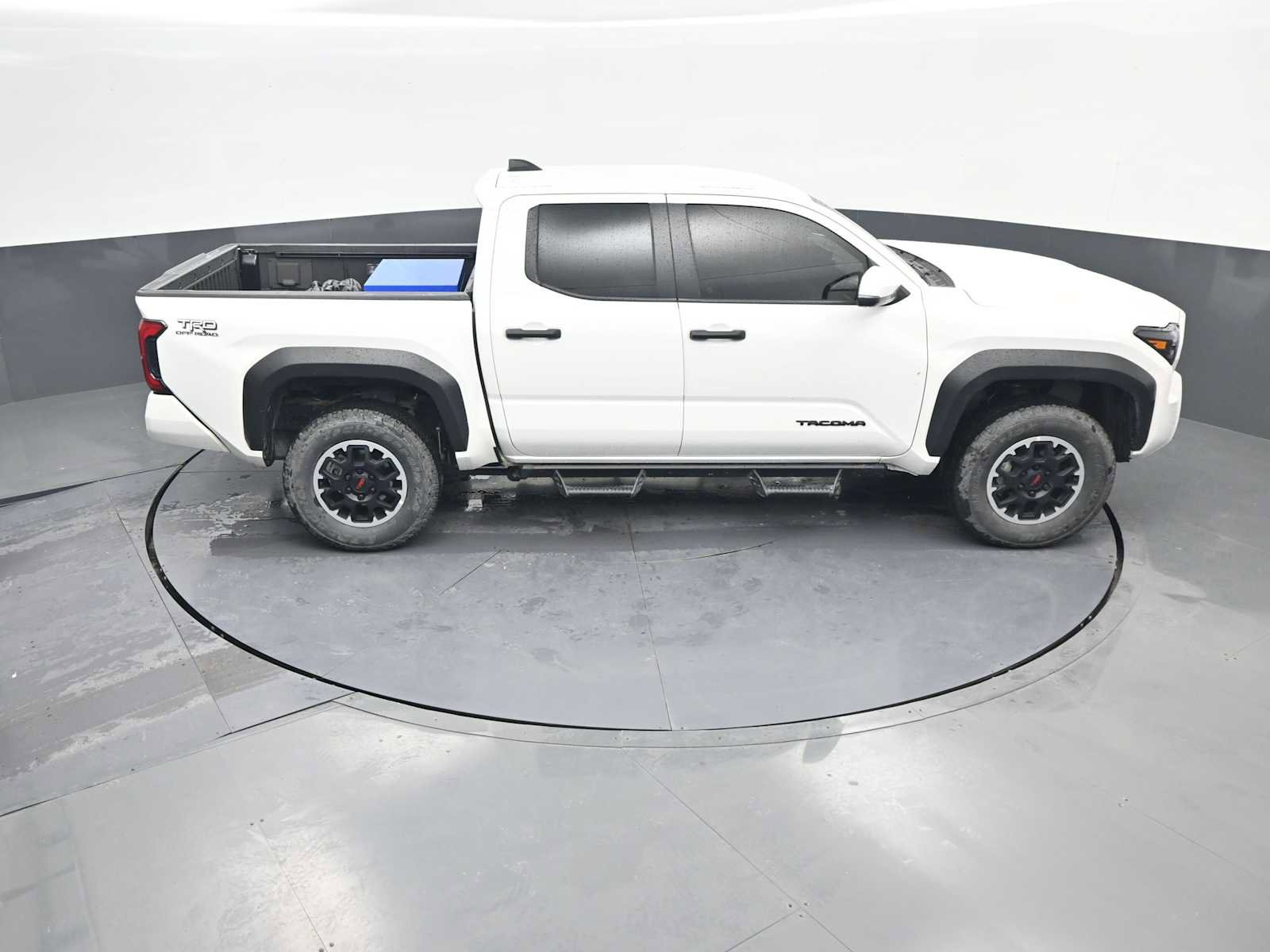 Used 2024 Toyota Tacoma TRD Off-Road w/ TRD Off Road Upgrade Package AWD/4WD image 7