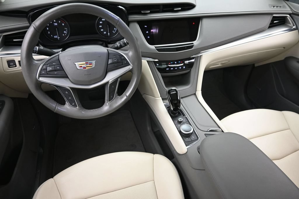Used 2021 Cadillac XT5 Premium Luxury AWD/4WD image 16