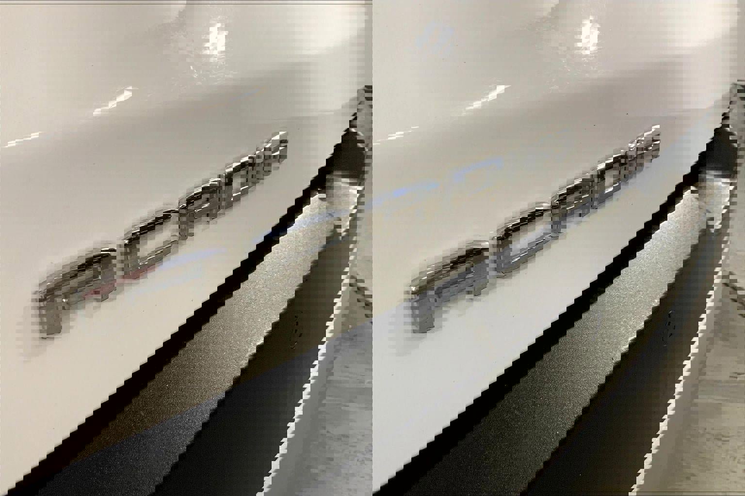 Used 2023 GMC Acadia SLE w/ Driver Convenience Package image 8