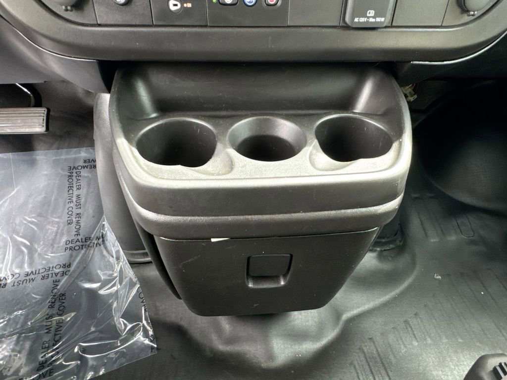 Used 2024 GMC Savana 2500 image 23