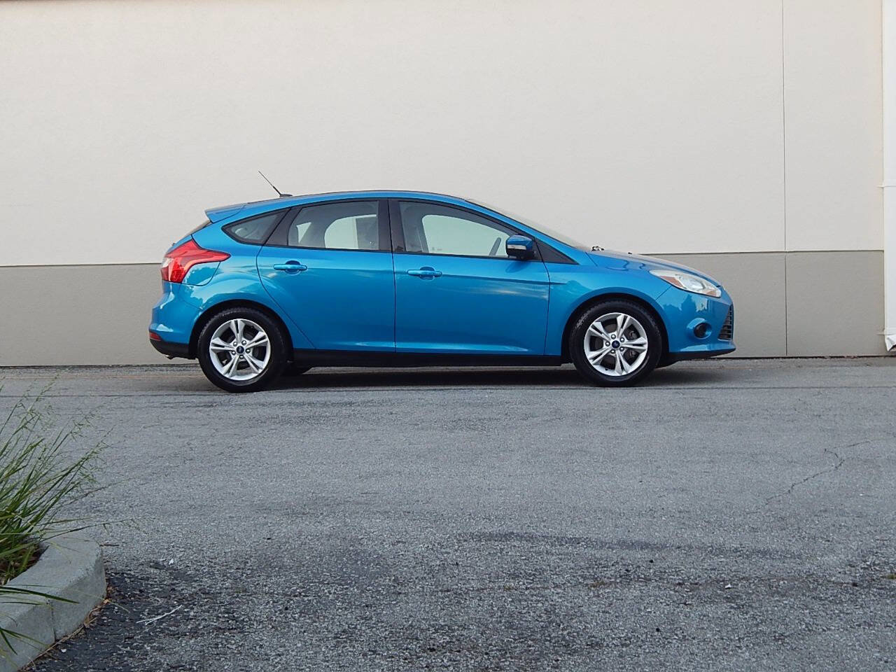 Used 2014 Ford Focus SE image 2