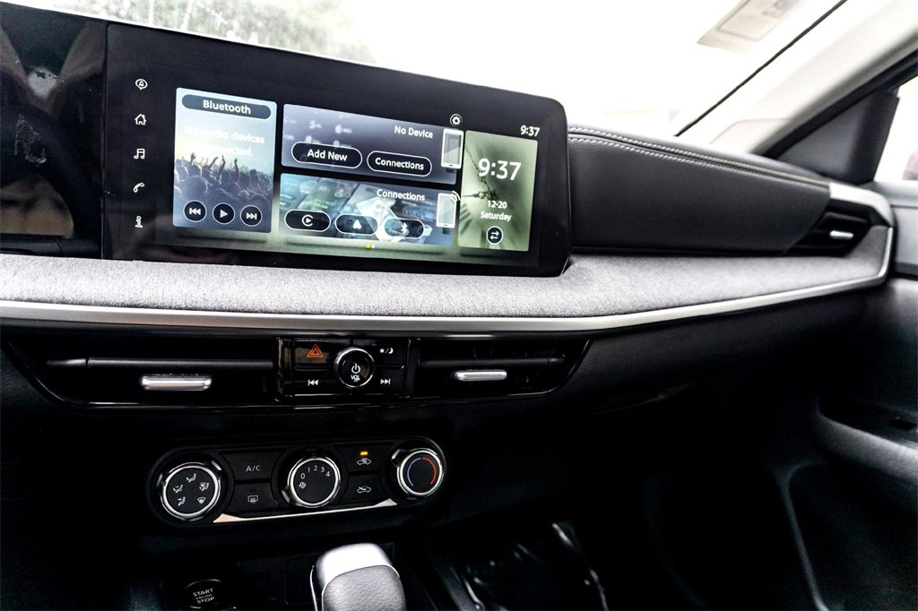 Used 2025 Nissan Kicks SV w/ Interior Electronics Package image 23