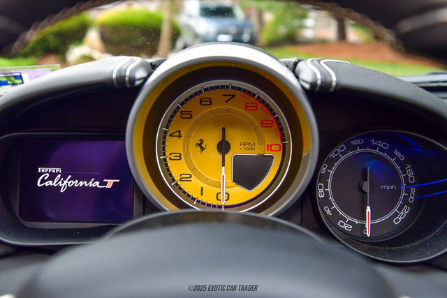 Used 2016 Ferrari California T image 30