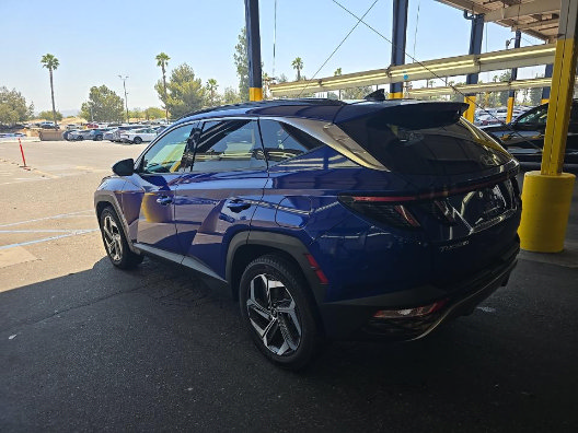 Used 2022 Hyundai Tucson Limited w/ Cargo Package AWD/4WD image 2