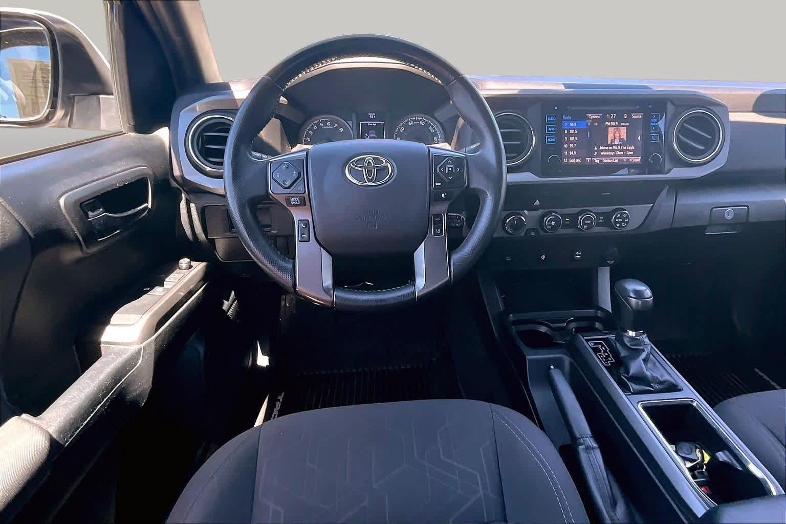 Certified 2019 Toyota Tacoma TRD Off-Road AWD/4WD image 5